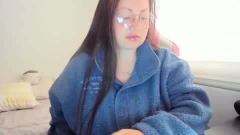 My name is Valery... Nice to meet you  thumb up me please its important online show from 12, 5, 2026