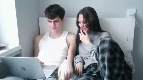 Snapshot of valesios chatting on 28, 11, 2025 valesios online show from 28, 11, 2025