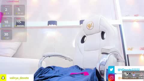 Snapshot of valirya_devote chatting on 27, 11, 2025 VALIRYA online show from 27, 11, 2025