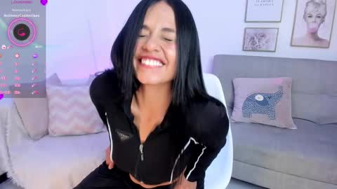 Snapshot of valka_wolfe chatting on 8, 1, 2025 Valka online show from 8, 1, 2025