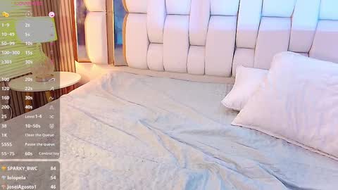 Valkiria moore  online show from 28, 2, 2025