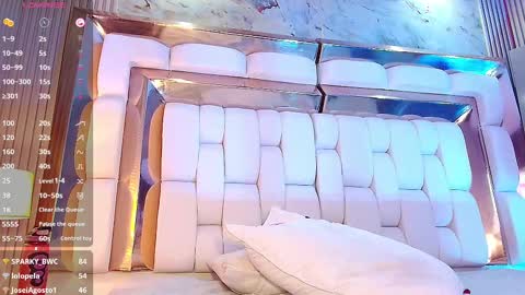 Valkiria moore  online show from 28, 2, 2025