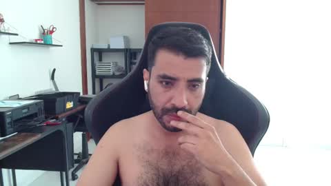 Snapshot of vallartamexi chatting on 16, 3, 2026 Roberto Carlos online show from 16, 3, 2026