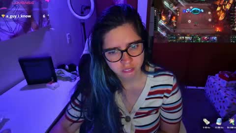 Im Violet online show from 8, 12, 2024