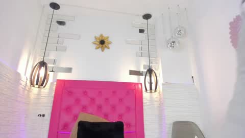 Snapshot of valloletsamar chatting on 4, 1, 2025 Vallolet Peach  online show from 4, 1, 2025