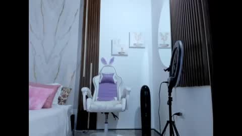 Snapshot of valloletsamar chatting on 13, 9, 2025 Vallolet Peach  online show from 13, 9, 2025