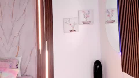 Vallolet Peach  online show from 4, 2, 2026