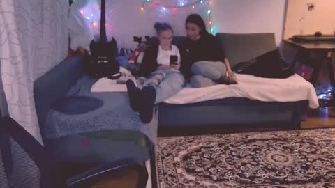 Little Devil online show from 26, 2, 2025