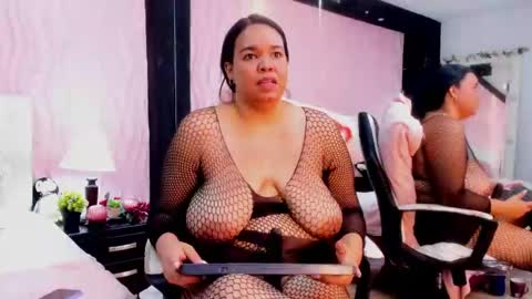 Snapshot of valrery_roussex chatting on 1, 3, 2025 Valery online show from 1, 3, 2025