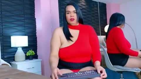 Snapshot of valrery_roussex chatting on 6, 10, 2025 Valery online show from 6, 10, 2025