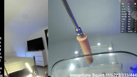 Snapshot of valuu_44 chatting on 27, 11, 2025 Hi Im Val a freelance model. online show from 27, 11, 2025