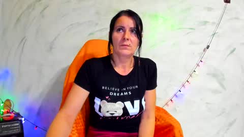 valentina online show from 4, 2, 2025