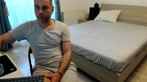 valyvalisimo online show from 31, 3, 2026