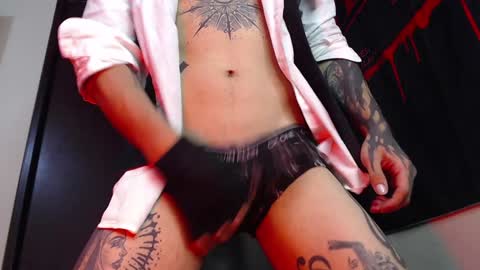 david guzman i model independenthelp me with a thumbs up online show from 3, 2, 2025