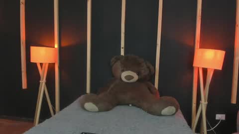 vampy_dolll online show from 5, 1, 2025