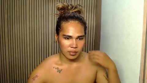 Snapshot of vampy_ebony_laxine chatting on 5, 1, 2025 vampy_ebony_laxine online show from 5, 1, 2025