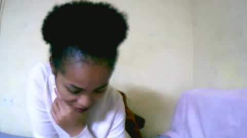 Snapshot of vanah344375 chatting on 12, 9, 2025 vanah344375 online show from 12, 9, 2025