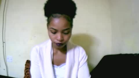 Snapshot of vanah344375 chatting on 13, 9, 2025 vanah344375 online show from 13, 9, 2025