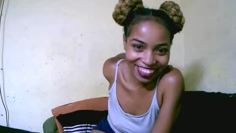 Snapshot of vanah344375 chatting on 23, 9, 2025 vanah344375 online show from 23, 9, 2025