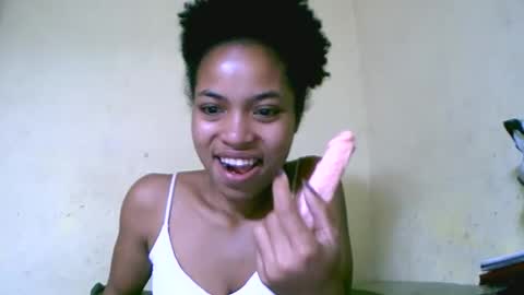 Snapshot of vanah344375 chatting on 11, 10, 2025 vanah344375 online show from 11, 10, 2025