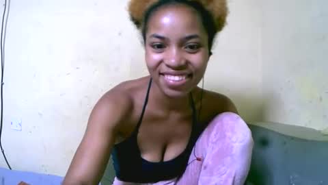 Snapshot of vanah344375 chatting on 14, 10, 2025 vanah344375 online show from 14, 10, 2025