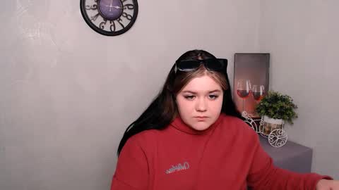 Snapshot of vandaray_ chatting on 8, 3, 2025 Vanda online show from 8, 3, 2025