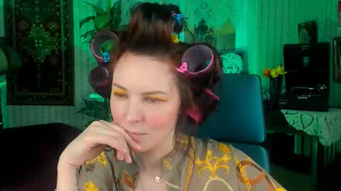 Snapshot of vandarossi chatting on 9, 10, 2025 Vanda online show from 9, 10, 2025