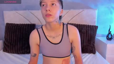 vane_grey online show from 10, 6, 2026