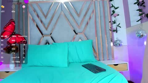 vanesaa_mejia online show from 5, 12, 2025