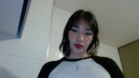 Snapshot of vanesaafoxx chatting on 22, 12, 2025 Vans online show from 22, 12, 2025