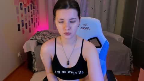 Vanessa online show from 4, 2, 2025