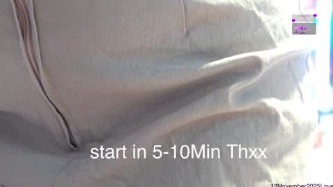 Snapshot of vanessa_love chatting on 12, 11, 2025 Vanessa online show from 12, 11, 2025