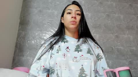 Snapshot of vanessaadol chatting on 1, 2, 2025 vanessaadol online show from 1, 2, 2025