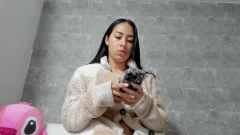 Snapshot of vanessaadol chatting on 23, 2, 2025 vanessaadol online show from 23, 2, 2025