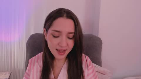 vanessajohnsonn online show from 10, 3, 2026