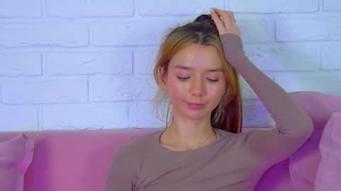 Snapshot of vanessavienne chatting on 17, 2, 2026 VanessaVienne online show from 17, 2, 2026