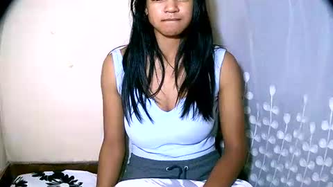 Snapshot of vanih27 chatting on 21, 5, 2026 vanih27 online show from 21, 5, 2026