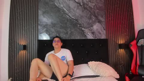 Snapshot of vanilla_hot_ chatting on 7, 2, 2025 vanilla_hot_ online show from 7, 2, 2025