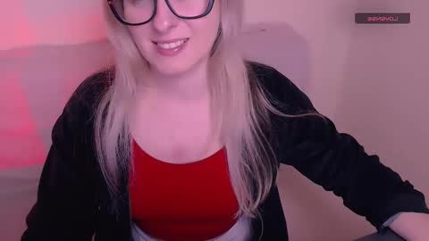 Mia online show from 3, 12, 2025