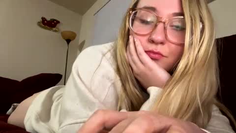 vanillapuddingpie online show from 3, 12, 2024