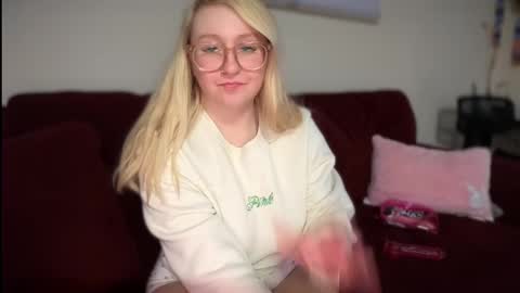 vanillapuddingpie online show from 3, 3, 2025