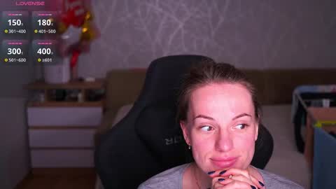 Snapshot of vanille_mystery chatting on 21, 10, 2025 Sophie online show from 21, 10, 2025