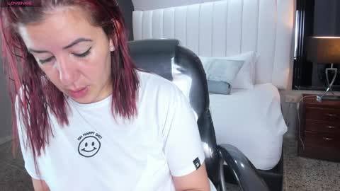Snapshot of vanitysex chatting on 30, 1, 2025 Karine online show from 30, 1, 2025