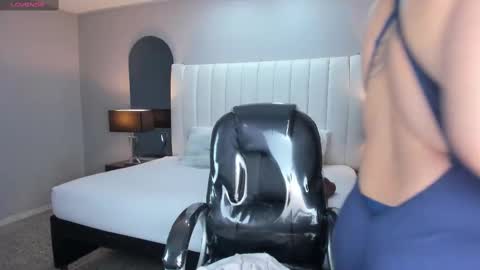 Snapshot of vanitysex chatting on 25, 2, 2025 Karine online show from 25, 2, 2025