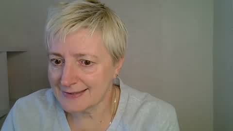 Snapshot of vea_motty chatting on 10, 11, 2025 vea_motty online show from 10, 11, 2025