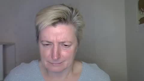 Snapshot of vea_motty chatting on 24, 11, 2025 vea_motty online show from 24, 11, 2025