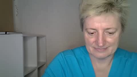 Snapshot of vea_motty chatting on 3, 12, 2025 vea_motty online show from 3, 12, 2025