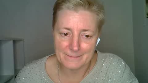 vea_motty online show from 18, 12, 2025