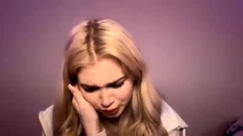 Monika online show from 1, 12, 2025