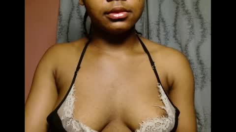 Snapshot of vee62 chatting on 1, 6, 2026 vee62 online show from 1, 6, 2026